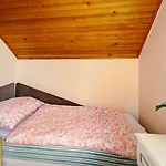 Daisy 1 By Interhome *