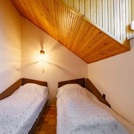 Apartman Daisy 1 By Interhome Balatonmáriafürdő