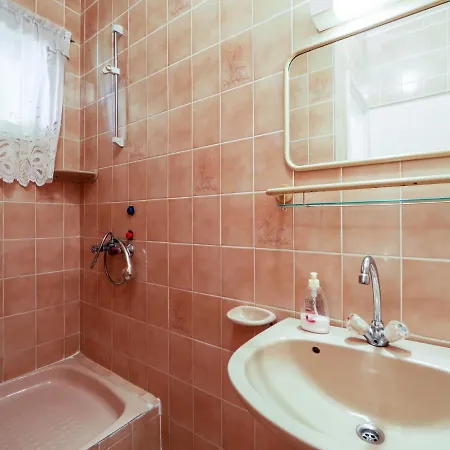 Daisy 1 By Interhome Apartment Balatonmariafurdo