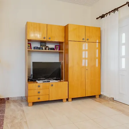 Apartment Daisy 1 By Interhome *