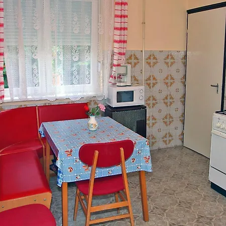 Daisy 1 By Interhome Apartmán