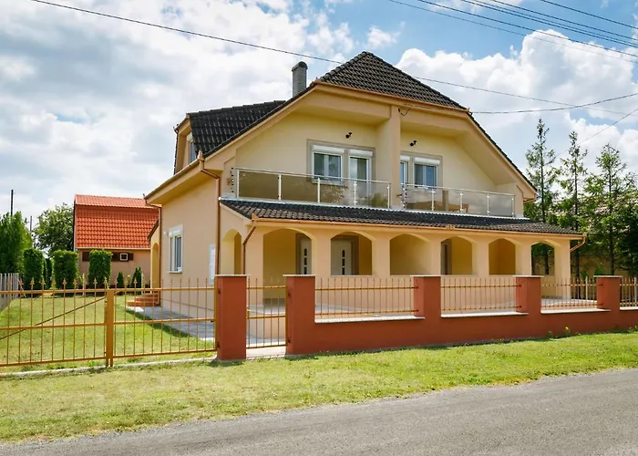 Daisy 1 By Interhome *