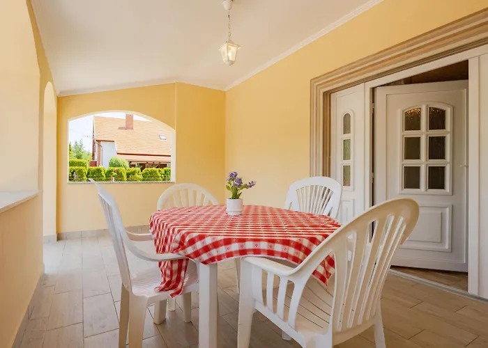 Daisy 1 By Interhome Appartement *