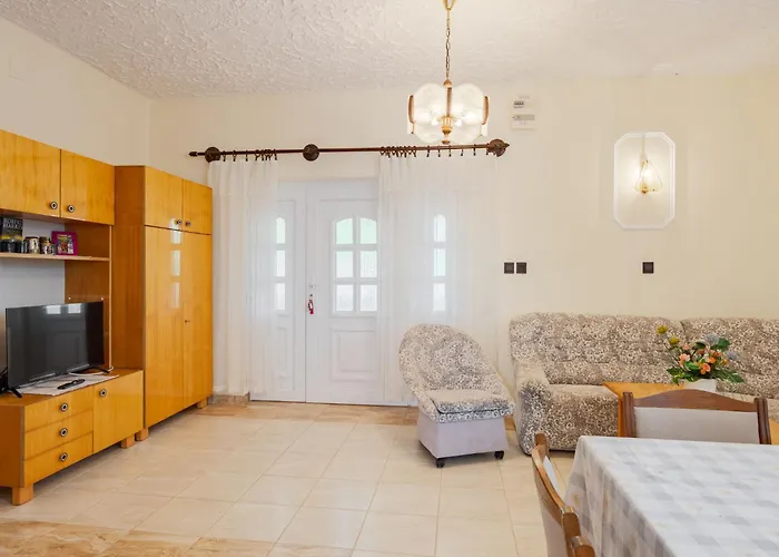 Appartement Daisy 1 By Interhome Balatonmáriafürdő